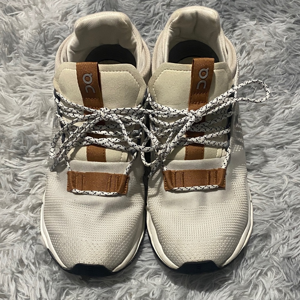 On Running Cloudnova White/Cream cloudtec